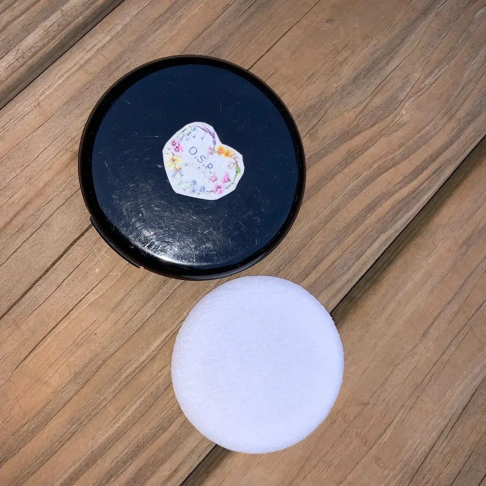 OSP Cosmetics Oil Free Pressed Powder in Matte Beige